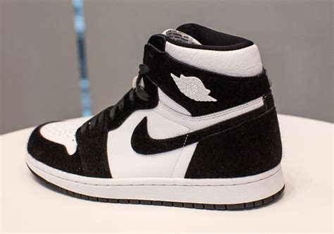 air jordan 1 panda dunks.